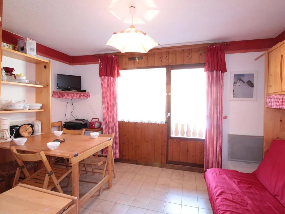 Studio 4 Pers Avec Balcon, Proche Pistes Et Commerces, Centre Village - Fr-1-572-165 Araches-la-Frasse 0*,  France