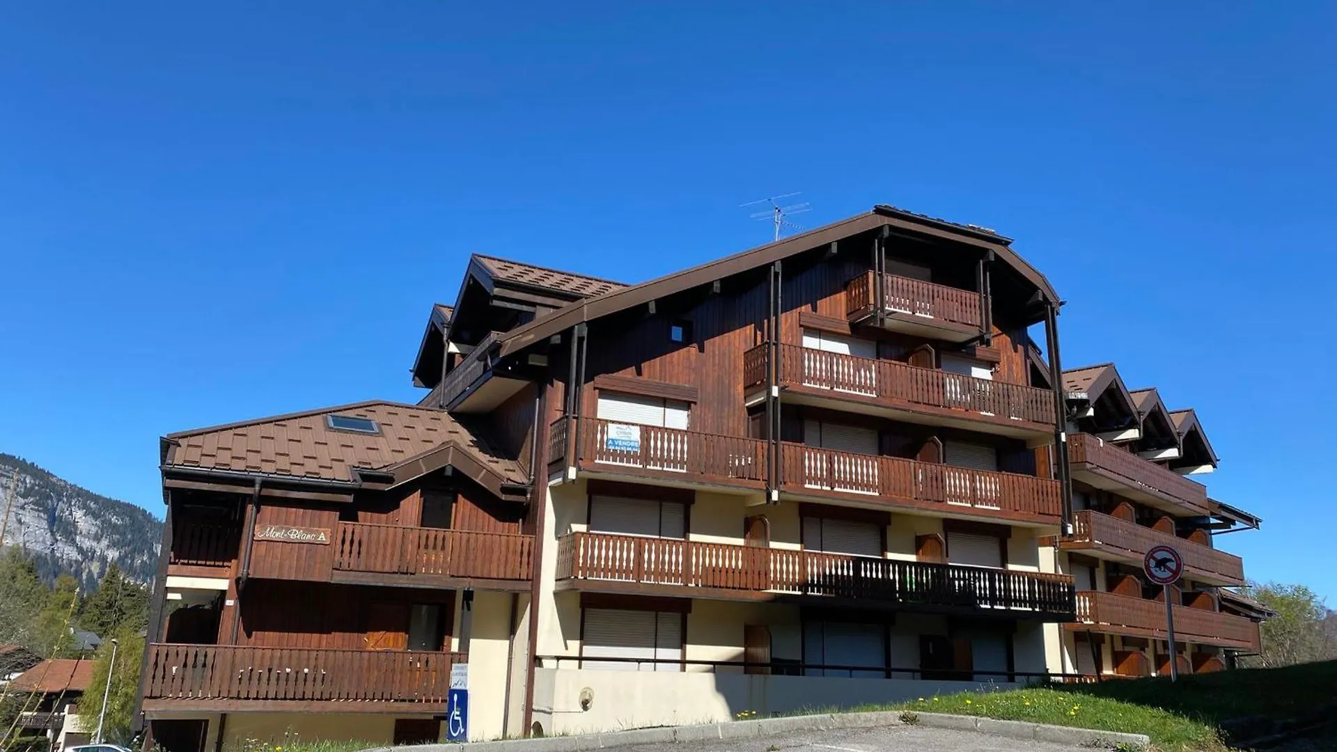 Apartment Studio 4 Pers Avec Balcon, Proche Pistes Et Commerces, Centre Village - Fr-1-572-165 Araches-la-Frasse